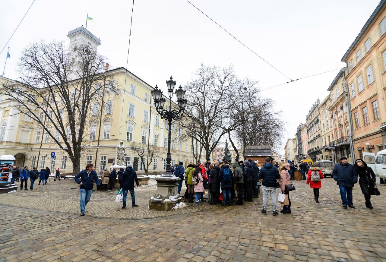 Vip Апартаменти Ван Гог На Площі Ринок Lviv Exterior foto
